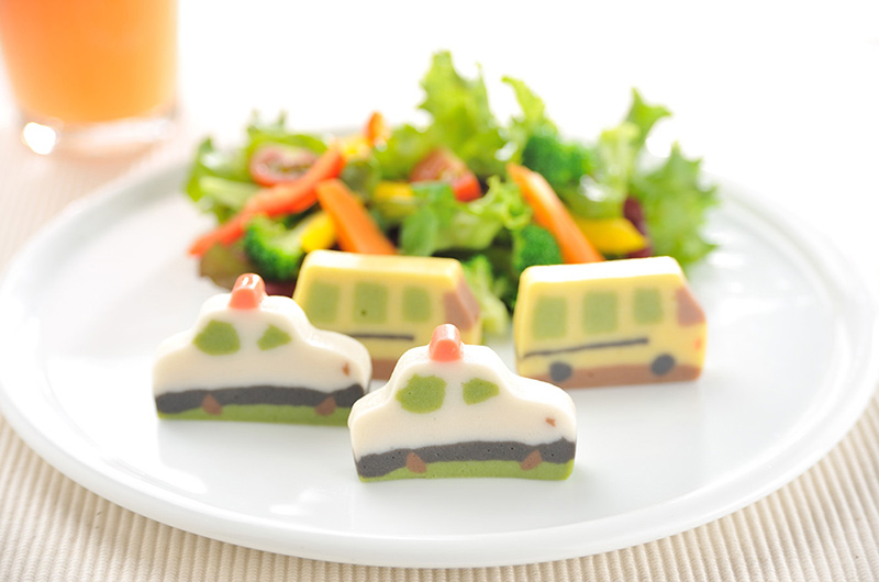 子供も大喜び間違いなし。「かまぼこトミカ」でタンパク質補給