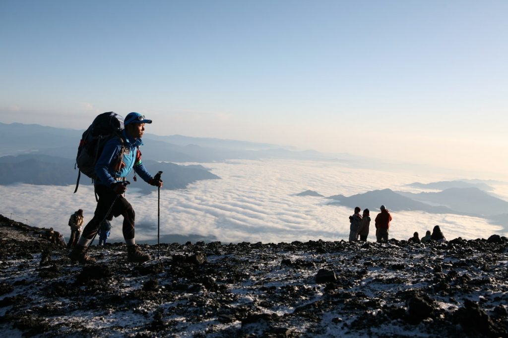 「富士山800回以上の登頂を支えた“サカナのちから”」――約30年間登り続けた近藤光一さんが語る、富士山のあるべき姿と食生活のこだわり